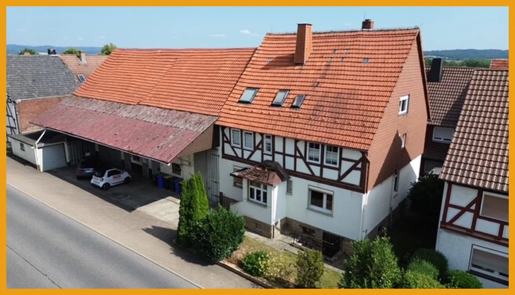 VIEL PLATZ, LAGER UND KLEINER GARTEN!
KEINE KÄUFERPROVISION!