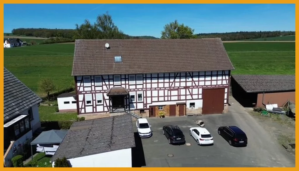 ERSCHWINGLICHES FAMILIENHEIM IN ORTSRANDLAGE!
KEINE KÄUFERPROVISION!