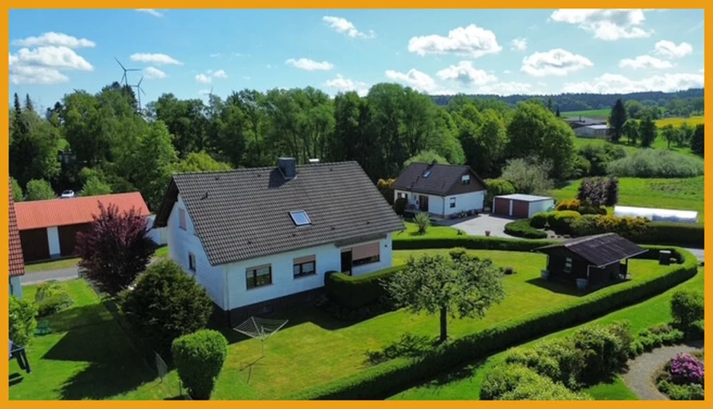 DAS BESTE FÜR IHRE FAMILIE AM ORTSRAND!
KEINE KÄUFERPROVISION!