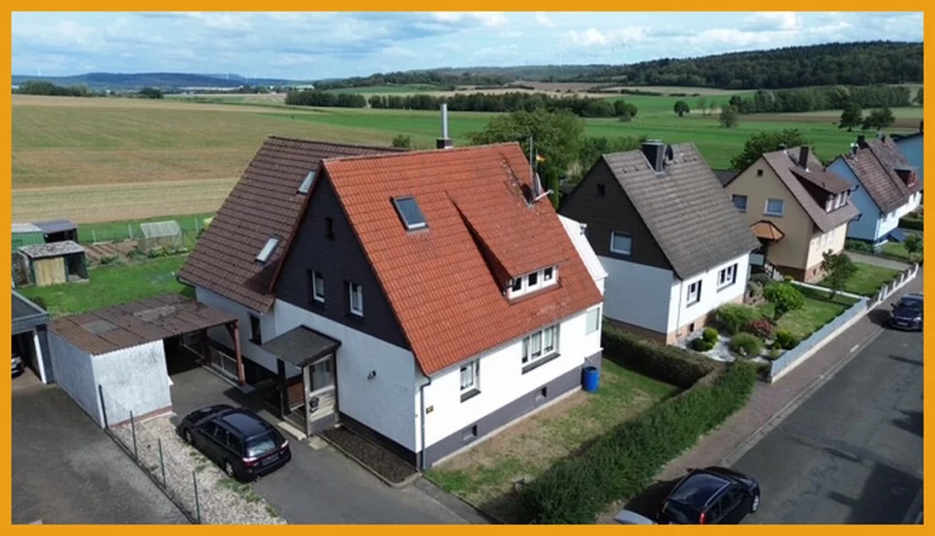 SOLIDES HANDWERKERHAUS AM ORTSRAND!
KEINE KÄUFERPROVISION!