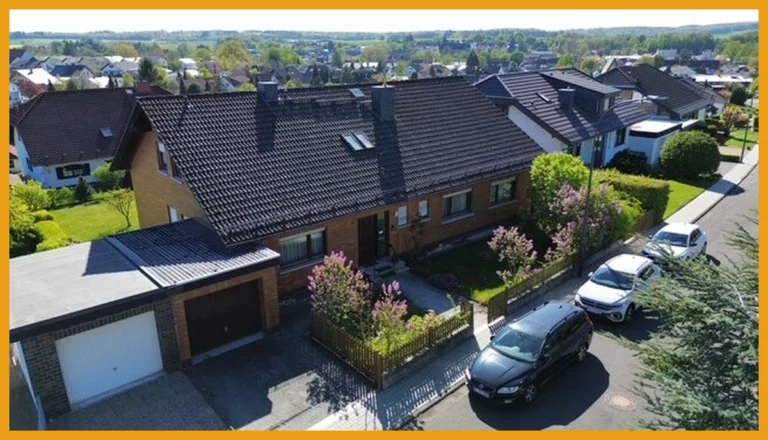 PLATZ UND RUHE FÜR IHRE GROSSE FAMILIE!
KEINE KÄUFERPROVISION!