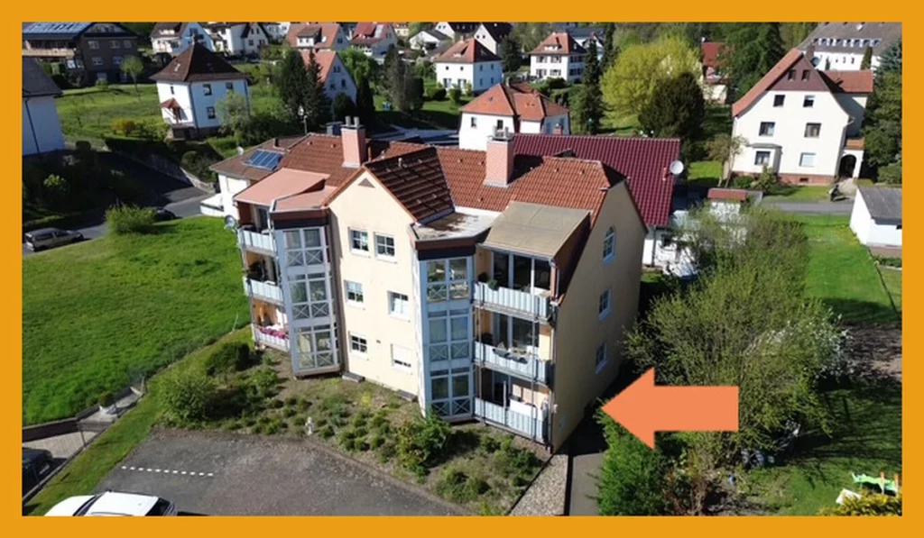 ERDGESCHOSS-WOHNUNG MIT NETTEN MIETERN!
KEINE KÄUFERPROVISION!