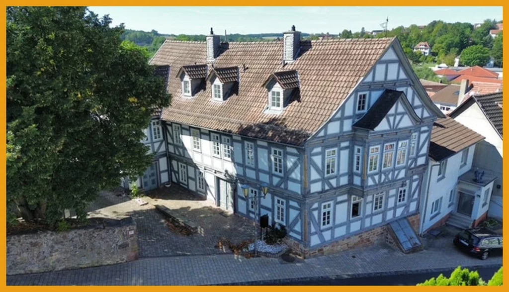 IHR HISTORISCHES SPARSCHWEIN! 
KEINE KÄUFERPROVISION!