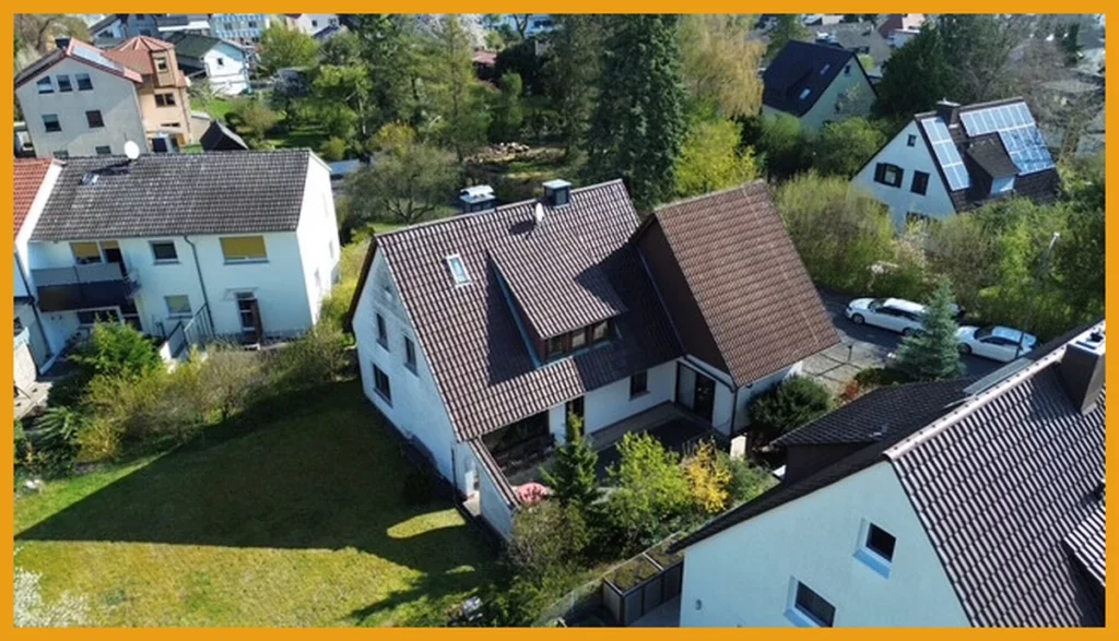 FAMILIENDOMIZIL IN TOP-LAGE MIT GARTEN!
KEINE KÄUFERPROVISION!