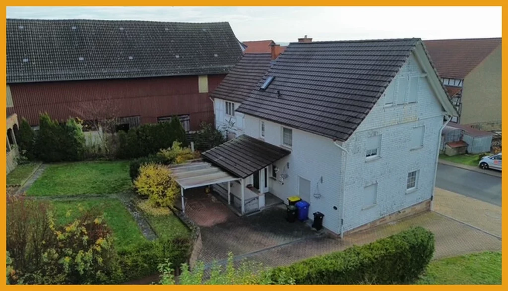 MASSIVES WOHNHAUS, GARTEN UND MEHR!
KEINE KÄUFERPROVISION!